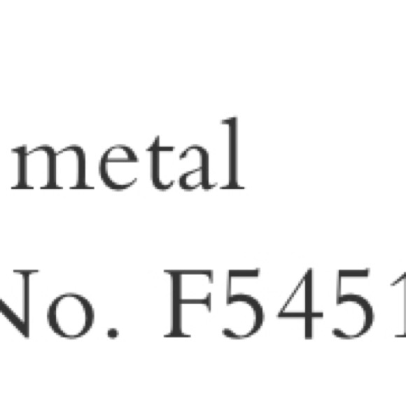 NWT-COACH Silver Open Circle Stone Strand Necklace Style No.F59083. Original Pkg - Picture 3 of 3